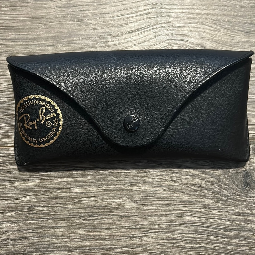Black Ray Ban Case